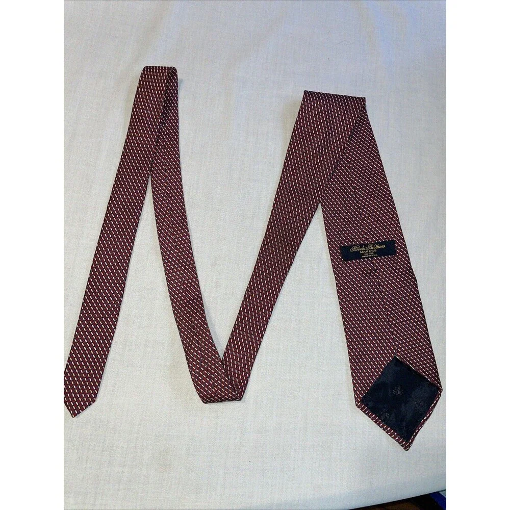 Brooks Brothers Makers Men’s Dress Tie Size 57” Red Striped Silk Business Formal